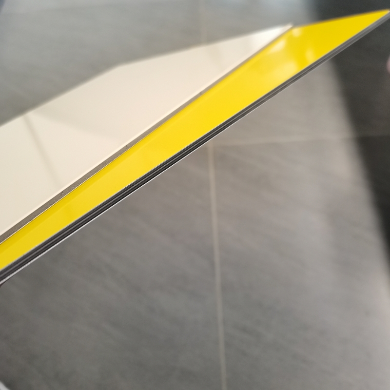 Oem Koruyucu Film Alüminyum Kompozit Panel Yüksek Parlaklık ve 0.022mm-0.050mm Alu Bobin Kalınlığı
