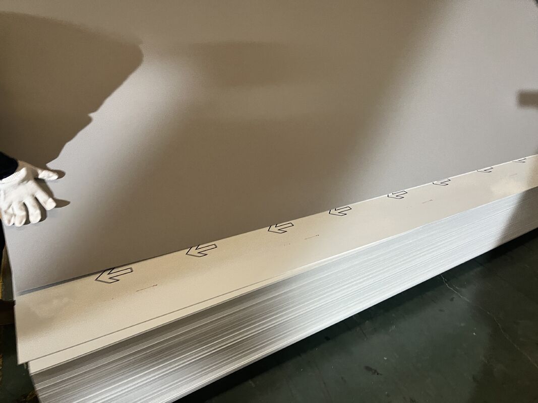 Alışveriş Merkezi, Otel, Tren İstasyonu vb. İçin 4 * 0.40mm FR B1 Sınıfı Yangın Geciktirici Alüminyum Kompozit Panel