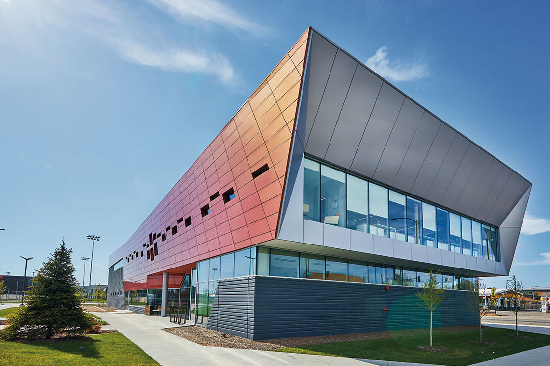 Özel Boyutlu ACP Alucobond Çizim Alüminyum Kompozit Panel Perde Duvarları için Perde Duvarları İçerideki Sığınak