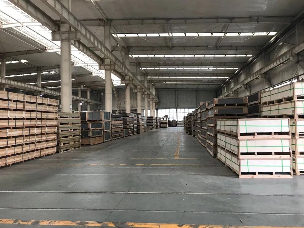 Çağdaş İnşaat PVDF Alüminyum Kompozit Paneli Uzun süreli koruma için yüksek sertlik ve kolay bakım