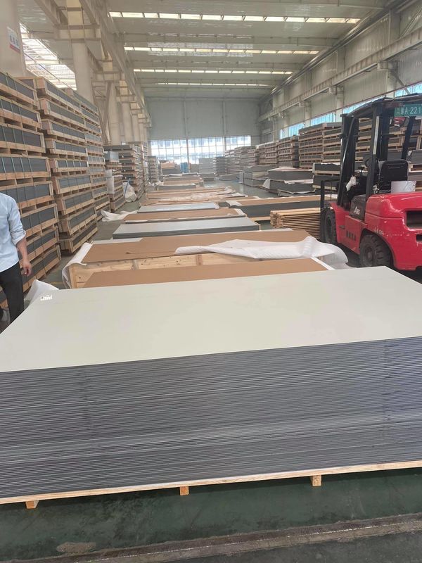 Binanızın Estetikini Pürüzlü Alüminyum Kompozit Panel ile Geliştirin